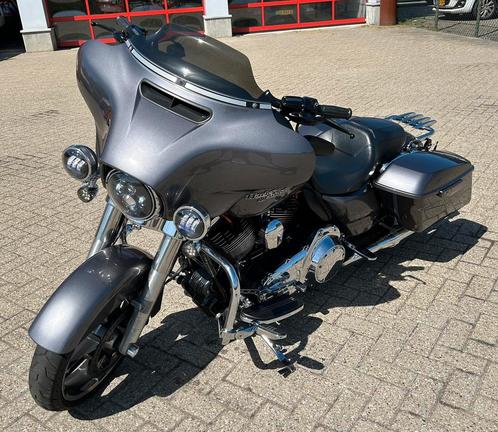 Harley Davidson Streetglide 2014 metalic grey 5HD, Motoren, Motoren | Harley-Davidson, Particulier, Toermotor, meer dan 35 kW
