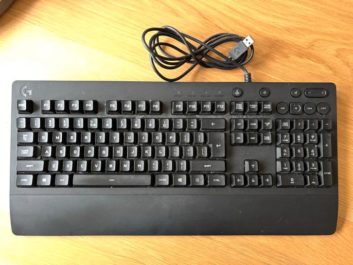 Logitech G213 Prodigy Gaming Toetsenbord, Computers en Software, Toetsenborden, Zo goed als nieuw, Qwerty, Bedraad, Gaming toetsenbord