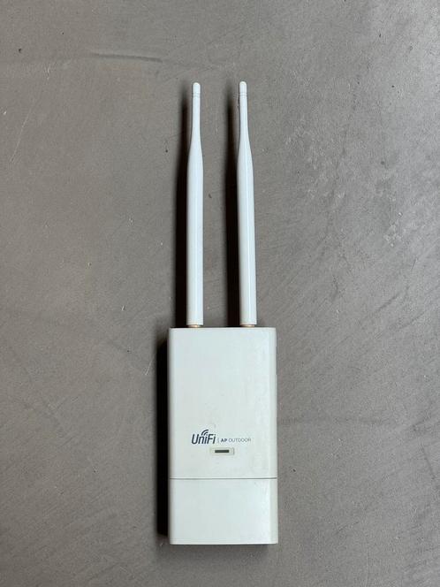 Unifi AP Outdoor, Computers en Software, Accesspoints, Gebruikt, Verzenden