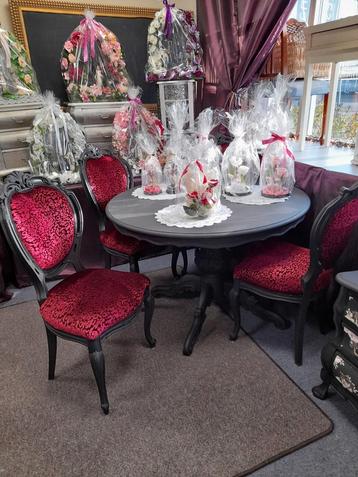 Mat zwarte met rood barok eethoek compleet of los te koop  beschikbaar voor biedingen