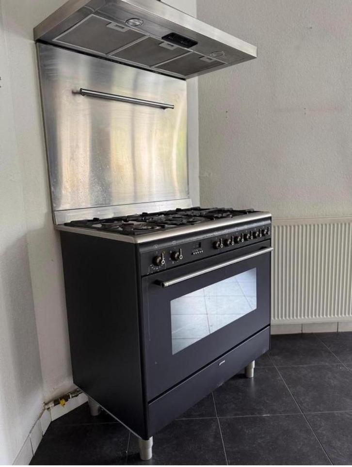 Smeg oven + afzuigkap, Witgoed en Apparatuur, Fornuizen, Gebruikt, Vrijstaand, Gas, 5 kookzones of meer, 90 tot 95 cm, 60 cm of meer