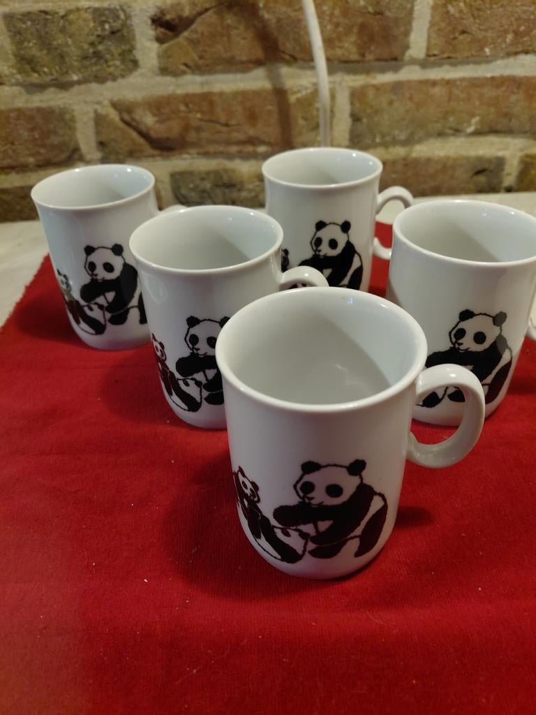Panda kopjes, Ophalen of Verzenden, Zo goed als nieuw, Porselein, Kop en/of schotel