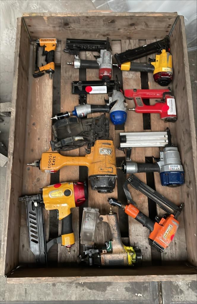 Partij tacker- en nietpistolen – diverse merken en types, Doe-het-zelf en Verbouw, Gereedschap | Handgereedschap, Ophalen