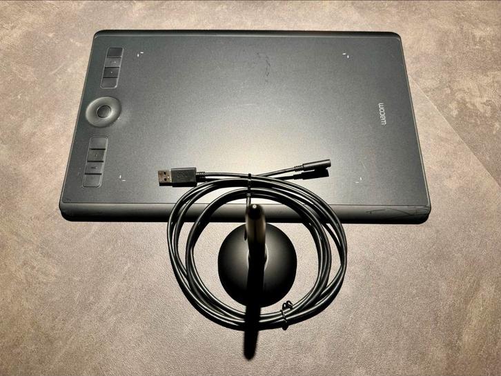 Wacom Intuos Pro Medium - Tekentablet, Computers en Software, Tekentablets, Zo goed als nieuw, Bedraad, Multi-touch, Ophalen of Verzenden