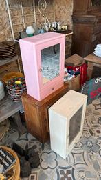 Vintage medicijn kastje met spiegel roze. 33x16x48, Antiek en Kunst, Ophalen of Verzenden