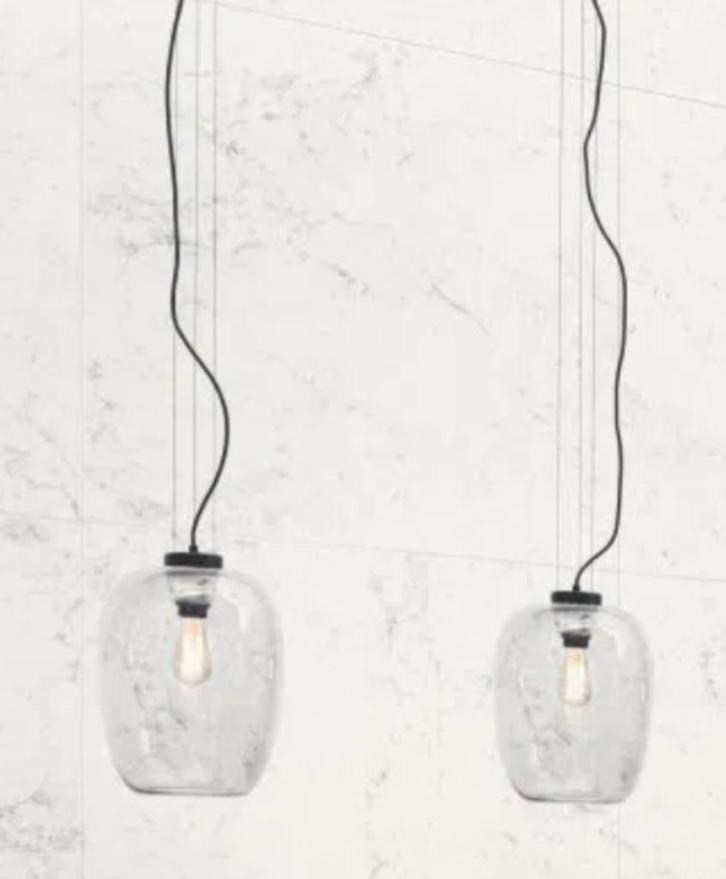 2 nieuwe hanglampen Bolia grape slim 36 hoog 28 breed  glas, Huis en Inrichting, Lampen | Hanglampen, Nieuw, Minder dan 50 cm