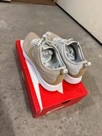 Nike BEIGE Sneakers Heren Maat 43 NIEUW, Ophalen of Verzenden, Nieuw, Overige kleuren