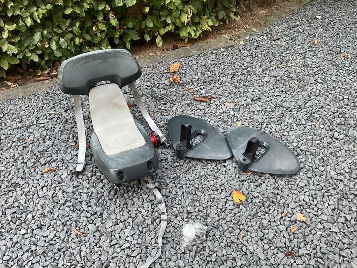 Achterzitje fiets Polisport, Fietsen en Brommers, Fietsaccessoires | Fietsstoeltjes, Gebruikt, Achterzitje, 22 t/m 36 kg, Voetsteuntjes