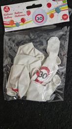 Balonnen 30 jaar. 1 Uit. 9 Balonnen met 30. Surprise party b, Hobby en Vrije tijd, Feestartikelen, Ophalen of Verzenden, Zo goed als nieuw