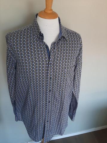 Mooi overhemd maat 41 / 42 van Giordano . Regular fit .  beschikbaar voor biedingen