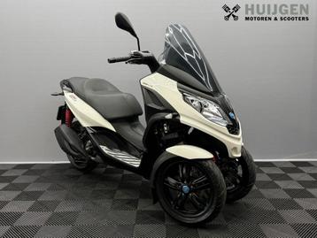 PIAGGIO MP3 300 HPE (bj 2021) beschikbaar voor biedingen