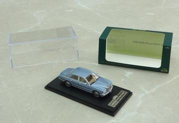 1/64 1998 Rolls Royce Silver Seraph car model zilverblauw