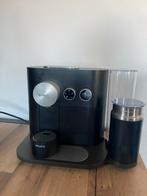 Krups Nespresso apparaat met melkopschuimer. Werkt Perfect., Ophalen, Espresso apparaat, Zo goed als nieuw, 2 tot 4 kopjes