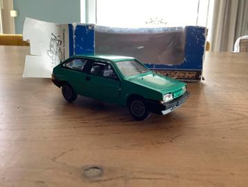 Vintage Lada Samara 1/43 Schaalmodel beschikbaar voor biedingen