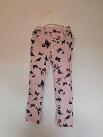 Mooie roze skinny rib broek met vlinders Benetton maat 122 beschikbaar voor biedingen