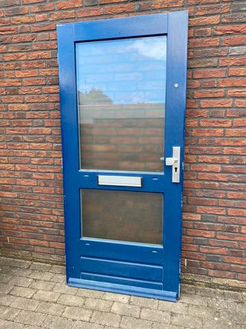 Hardhouten voordeur 93x201,5cm dubbelglas isolatieglas beschikbaar voor biedingen