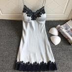 J14 nachthemd maat 4 en 5 XL, wit en rood..................., Ophalen of Verzenden, Wit, Nachtkleding