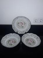3 Antieke Schumann ajourschalen vol rose rozen, Verzenden