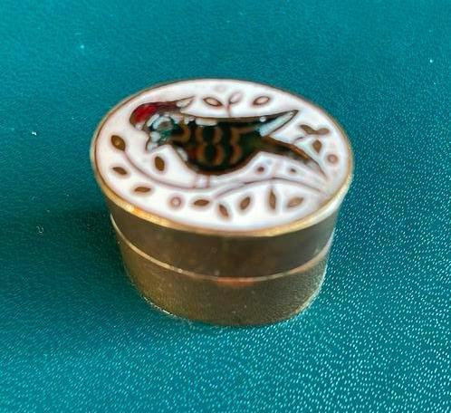 Vintage pillendoosje-messing/emaille jaren ‘60, Verzamelen, Overige Verzamelen, Gebruikt, Ophalen of Verzenden