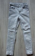 nog nieuwe zachte gray spijkerbroek mooi smal 122 128, Ophalen of Verzenden, Nieuw, Jongen, Broek