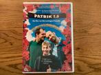 8).PATRIK 1.5, Ella Lemhagen, Gustaf Skarsgård (Gay Interst), Ophalen of Verzenden