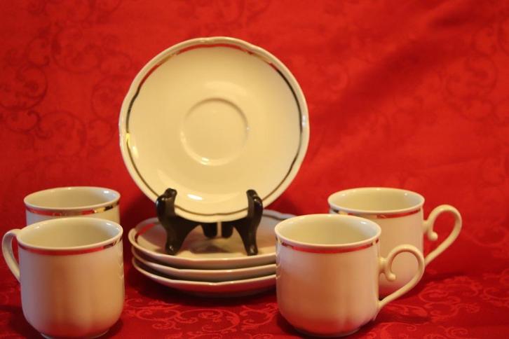 4 kop en schotels met gouden rand van Seltmann Weiden, Antiek en Kunst, Antiek | Servies los, Ophalen of Verzenden