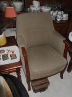 Een zeer comfortabel fauteuiltje met mooie gave bekleding, Huis en Inrichting, Fauteuils, Ophalen, Hout, Klassiek, 75 tot 100 cm
