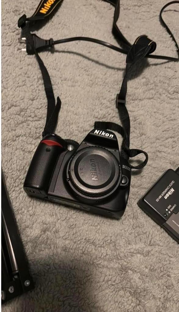 Nikon d3000 camera, Ophalen of Verzenden, Zo goed als nieuw, Nikon, 8 keer of meer