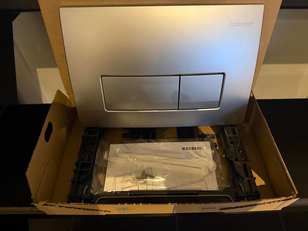 2x Geberit Delta bedieningspaneel - Mat chroom, Ophalen, Nieuw, Chroom, Toilet
