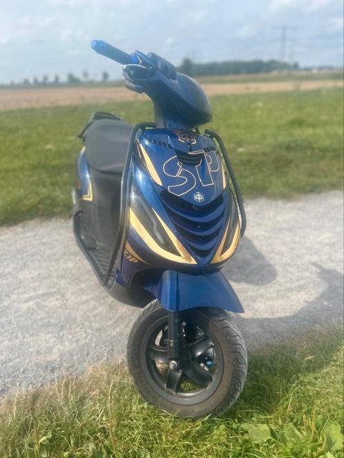 Zip 70cc, Fietsen en Brommers, Scooters | Piaggio, Zo goed als nieuw, Zip, Tweetakt, Ophalen