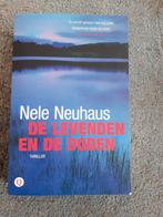 Nele Neuhaus - De levenden en de doden, Boeken, Nele Neuhaus, Ophalen of Verzenden, Zo goed als nieuw