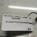 Daihatsu Sirion 1.0 5drs 2002 wagennr 2500085 Alarmlichtscha