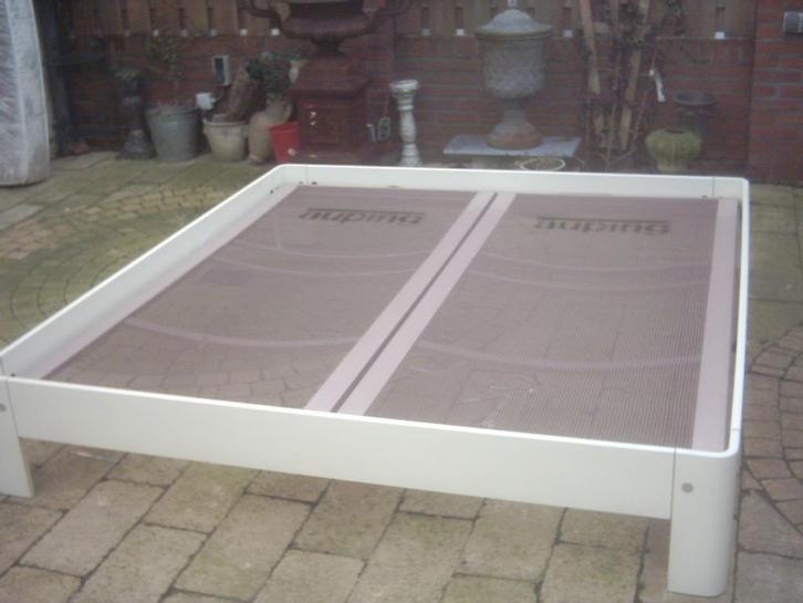 wit aupingbed 180-200 met verstelbare auping spiralen, Huis en Inrichting, Slaapkamer | Bedden, Zo goed als nieuw, Tweepersoons