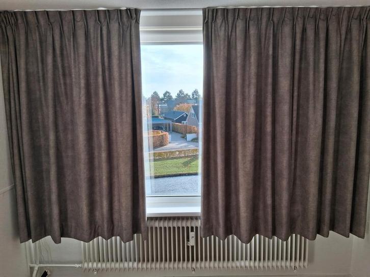 Verduisterende overgordijnen. 1,5 jaar oud, Huis en Inrichting, Stoffering | Gordijnen en Lamellen, Zo goed als nieuw, 200 cm of meer