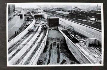 Rotterdam - Metro Parallelweg (Maasoever, aanleg metrotracé) beschikbaar voor biedingen