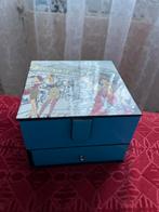 Blauwe sieradendoos met spiegel, Sieraden, Tassen en Uiterlijk, Beautycases, Gebruikt, Blauw, Ophalen of Verzenden, Met spiegeltje(s)