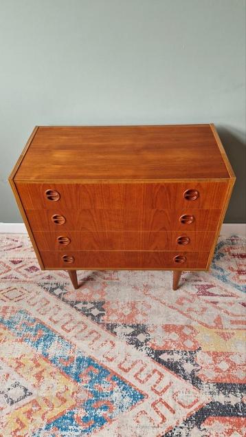 Vintage Deens design ladekastje met 4 lades beschikbaar voor biedingen