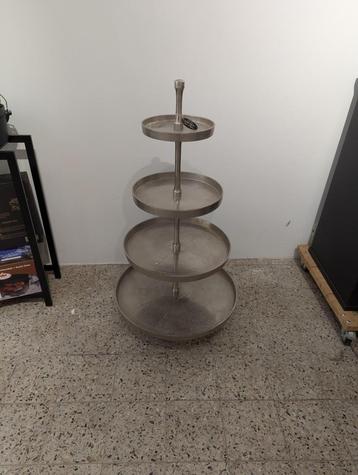 Hoge rustieke etagère 117cm beschikbaar voor biedingen