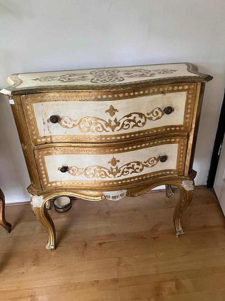 Italiaans/florentijns lade kastje met Gouden Accenten, Antiek en Kunst, Antiek | Meubels | Kasten, Ophalen