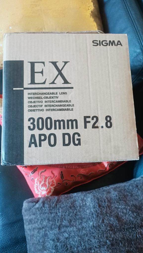 Sigma Nikon 300mm f2.8 DG HSM APO EX 300/2.8 ZGAN in Doos, Audio, Tv en Foto, Fotografie | Lenzen en Objectieven, Zo goed als nieuw
