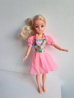 Jurk met ketting voor barbie sindy fleur excl pop, Ophalen of Verzenden, Gebruikt, Kleertjes