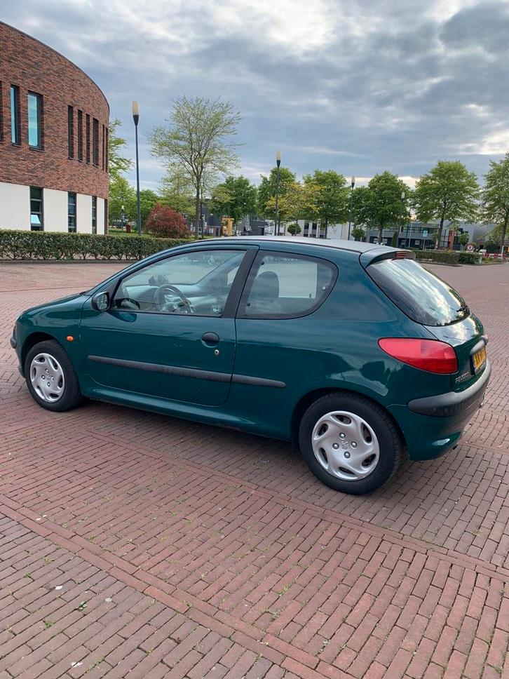 Peugeot 206 1.4 XR 3D 1999 Groen, Auto's, Peugeot, Particulier, Benzine, Hatchback, Handgeschakeld, Origineel Nederlands, Groen