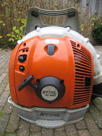 Stihl BR600 Bladblazer Ruggedragen Benzine 4-MIX beschikbaar voor biedingen