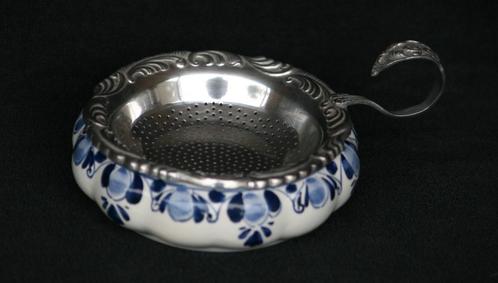 Theezeefje Van Nelle + lekbakje Delfts blauw, Antiek en Kunst, Antiek | Goud en Zilver, Zilver, Ophalen of Verzenden