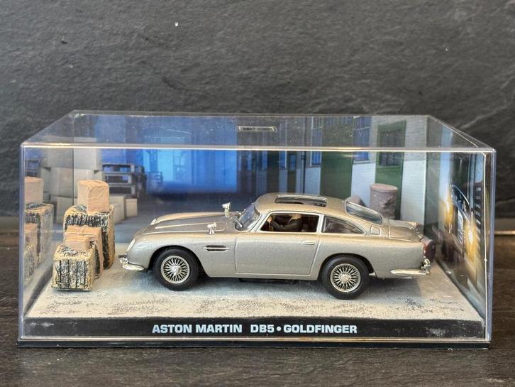 Aston Martin DB5 open dak * Goldfinger, Hobby en Vrije tijd, Modelauto's | 1:43, Nieuw, Auto, Overige merken, Ophalen of Verzenden