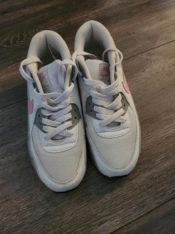 Nike Air Max 90 - Maat 38 beschikbaar voor biedingen