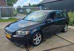 Volvo V50 2.4 140PK Geartronic / NWE APK / NAP / TREKHAAK/, 74 €/maand, 700 kg, Zwart, Stationwagon