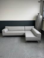 Nieuwstaat Design on Stock Bloq hoekbank | Ploegwool 83, Huis en Inrichting, Banken | Bankstellen, Ophalen, 250 tot 300 cm, Design, design on stock, eyye, pode