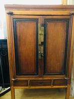 Wie maak ik blij deze prachtige Chinese kast? 173x110 x59, Antiek en Kunst, Antiek | Meubels | Kasten, Ophalen