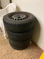 Winterbanden met velgen - Volkswagen Golf - 195/65 R15, Auto-onderdelen, Banden en Velgen, Gebruikt, 15 inch, Banden en Velgen
